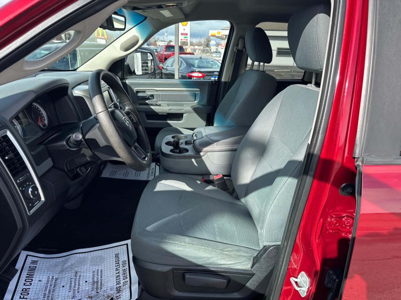 RAM 1500 SLT Quad Cab 4WD 2014