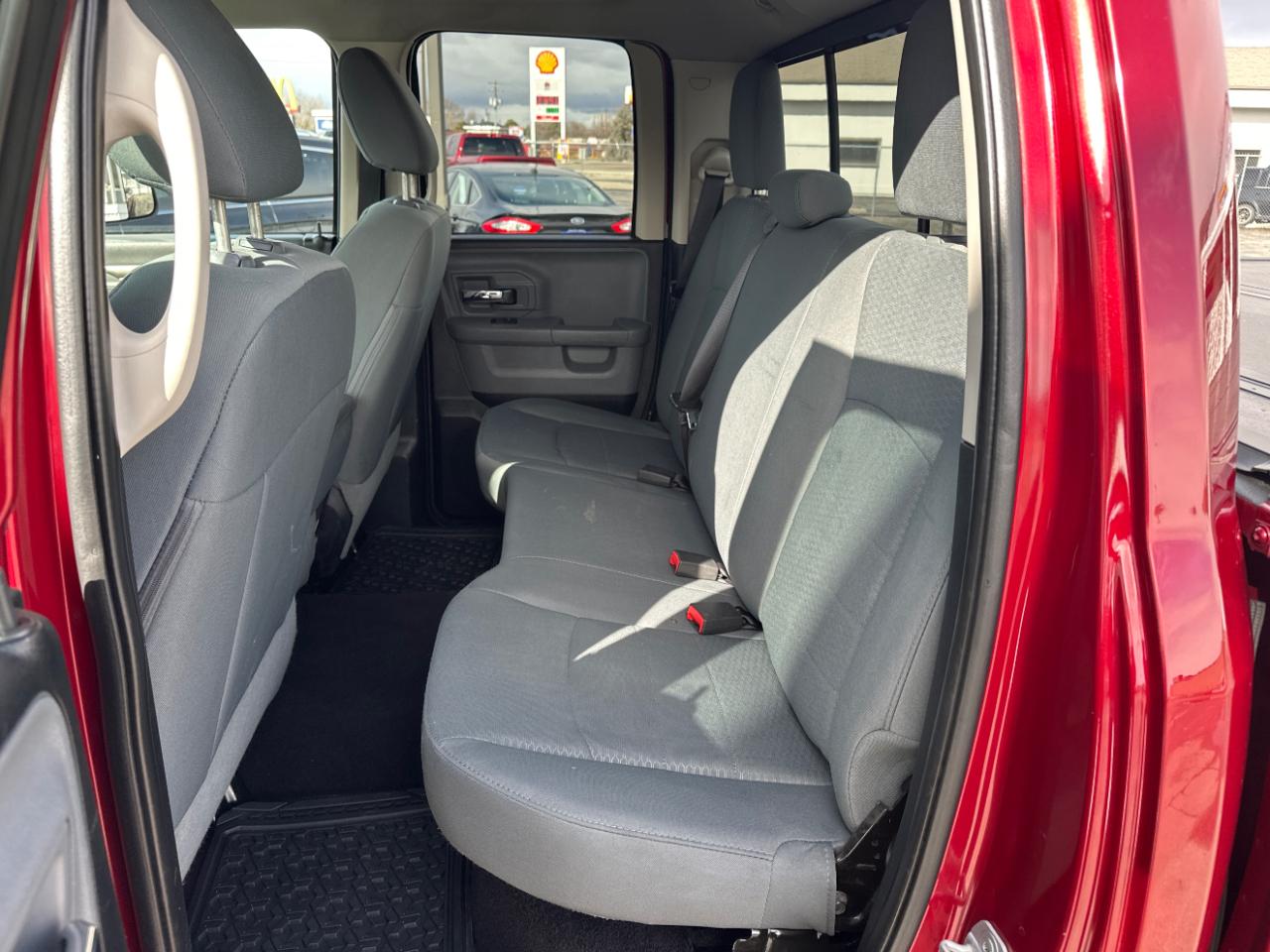 RAM 1500 SLT Quad Cab 4WD 2014