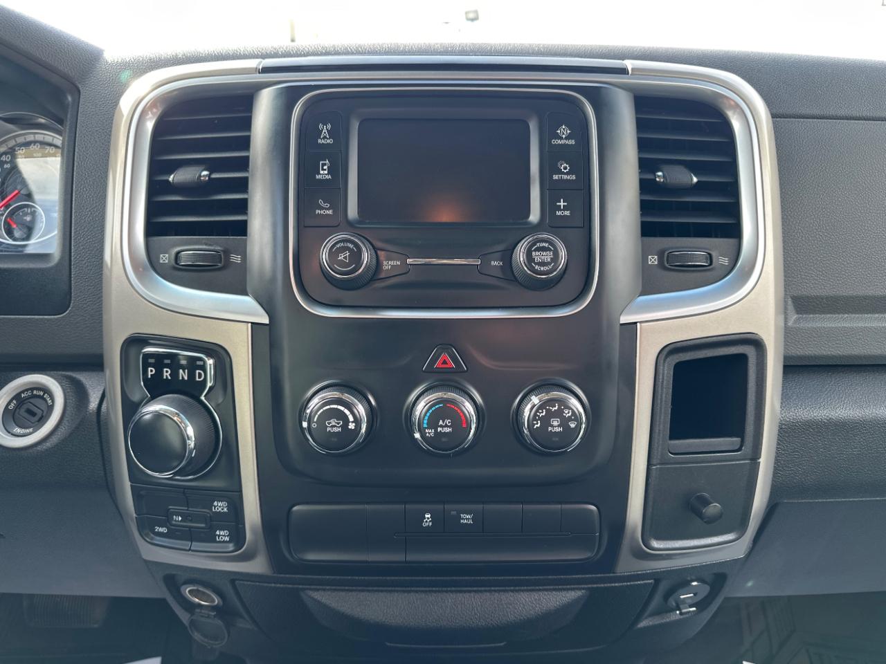 RAM 1500 SLT Quad Cab 4WD 2014