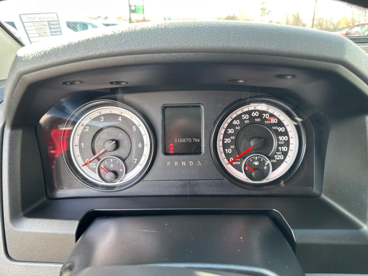 RAM 1500 SLT Quad Cab 4WD 2014