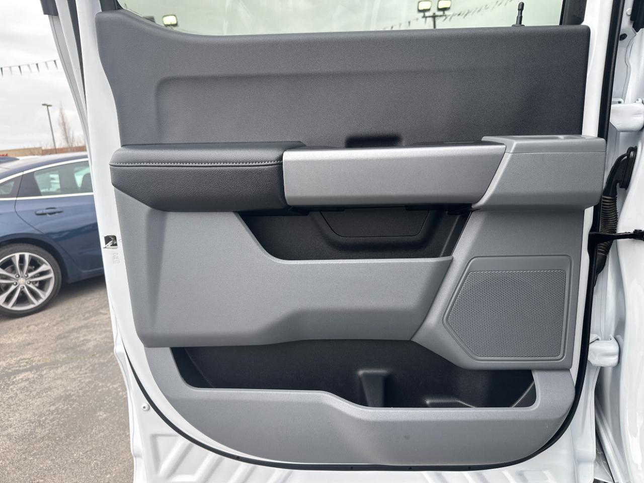 Ford F-250 SD XL Crew Cab 4WD 2024