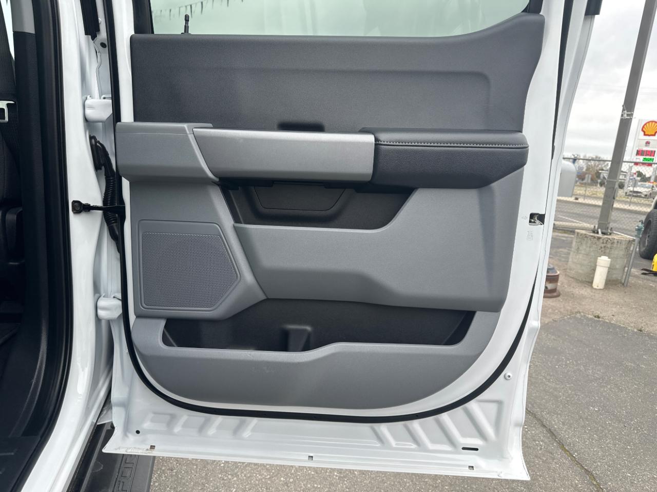 Ford F-250 SD XL Crew Cab 4WD 2024