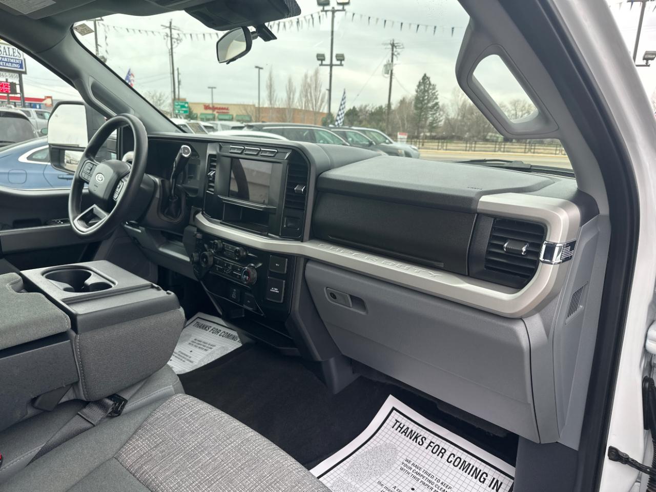 Ford F-250 SD XL Crew Cab 4WD 2024