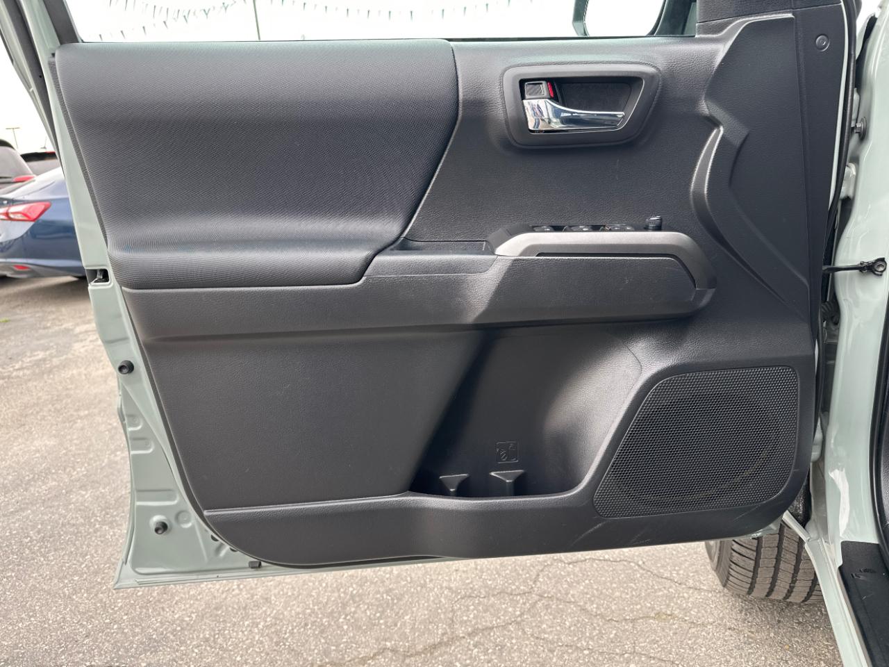 Toyota Tacoma SR5 Double Cab Long Bed V6 6AT 4WD 2023