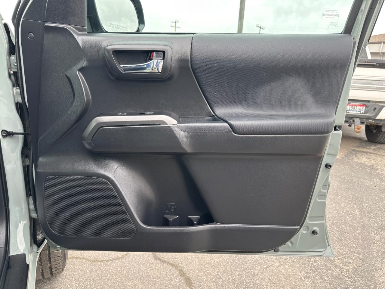 Toyota Tacoma SR5 Double Cab Long Bed V6 6AT 4WD 2023