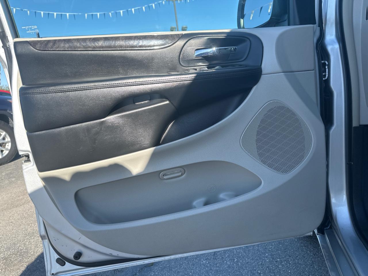 Dodge Grand Caravan 4dr Wgn Crew 2011