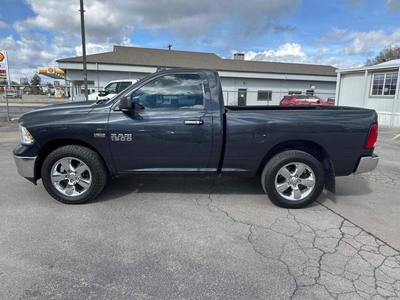 RAM 1500 4WD Reg Cab 120.5" Big Horn 2014