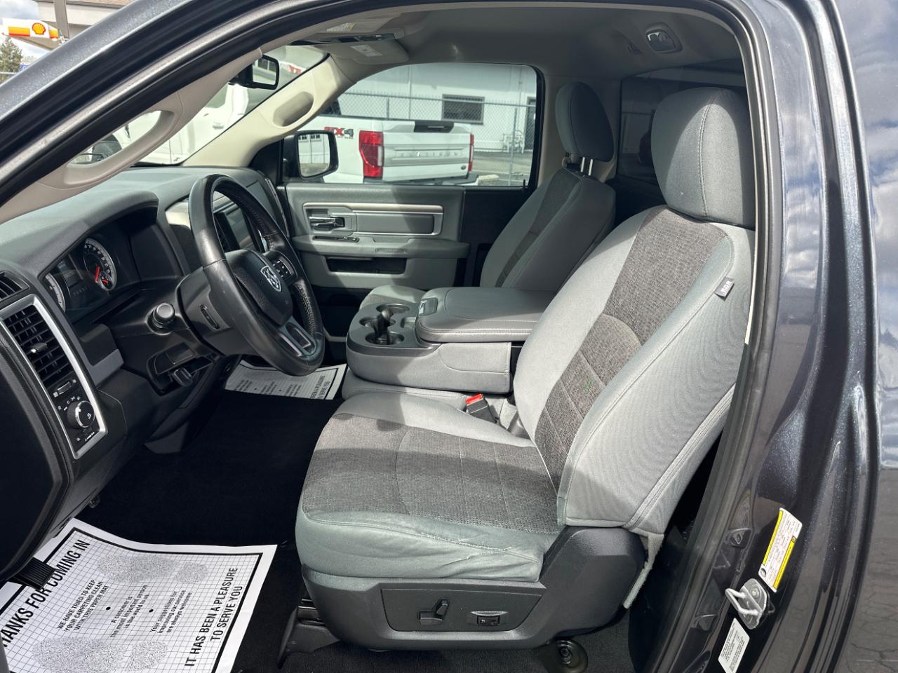 RAM 1500 4WD Reg Cab 120.5" Big Horn 2014