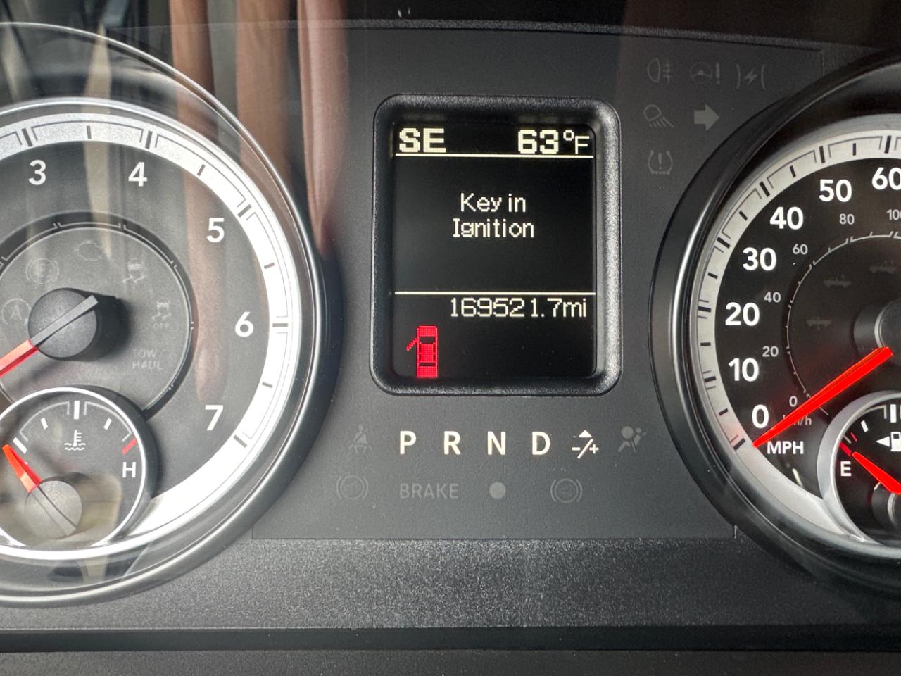 RAM 1500 4WD Reg Cab 120.5" Big Horn 2014