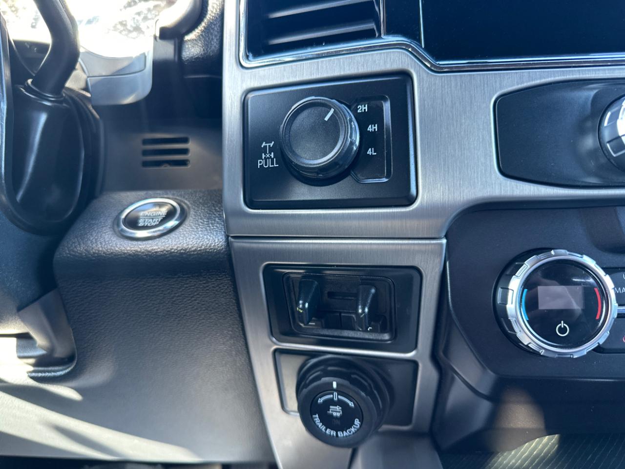 Ford Super Duty F-350 SRW King Ranch 4WD Crew Cab 8' Box 2022