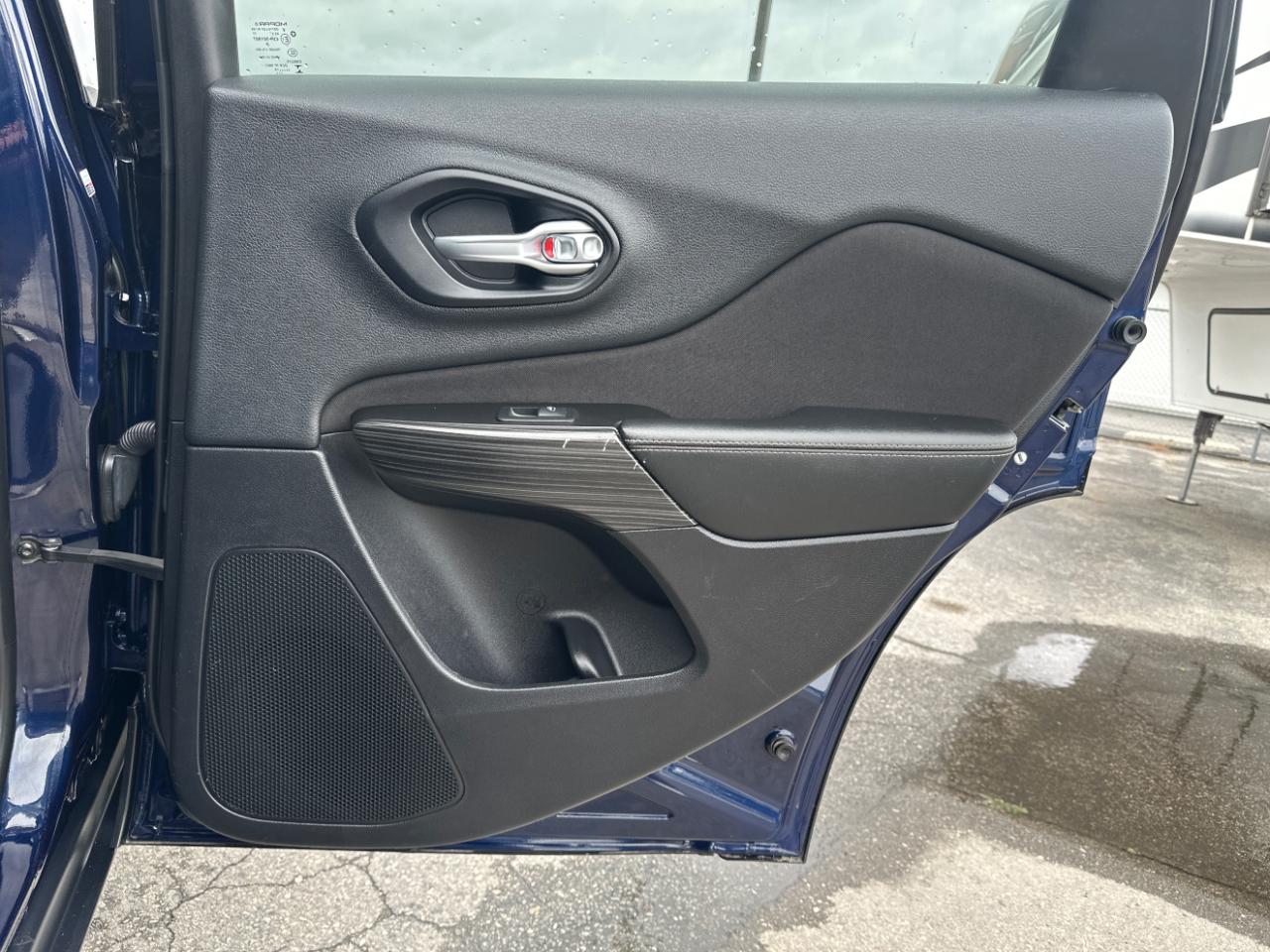 Jeep Cherokee 4WD 4dr Latitude 2014