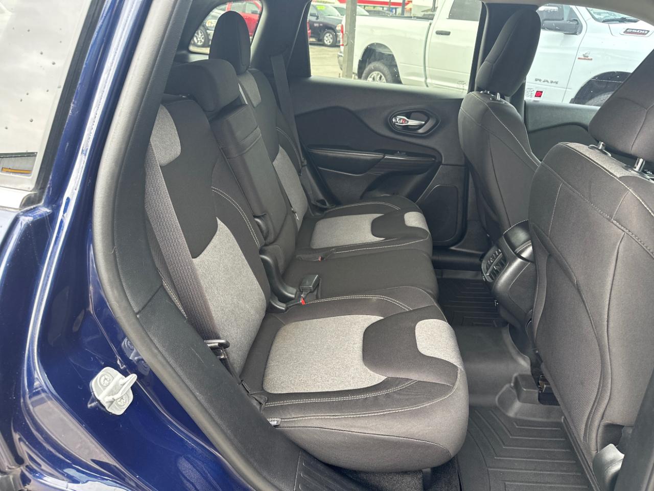 Jeep Cherokee 4WD 4dr Latitude 2014