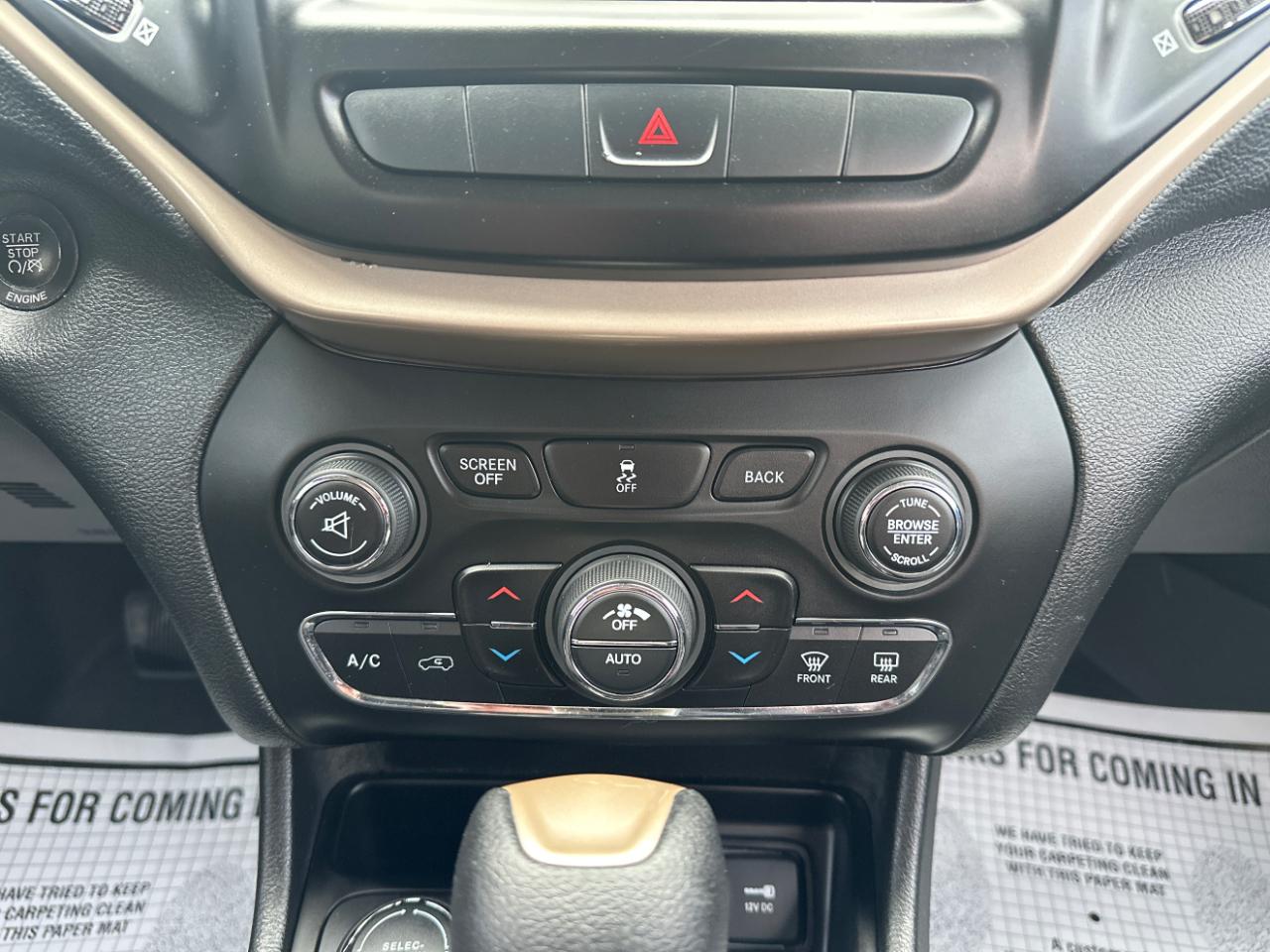 Jeep Cherokee 4WD 4dr Latitude 2014