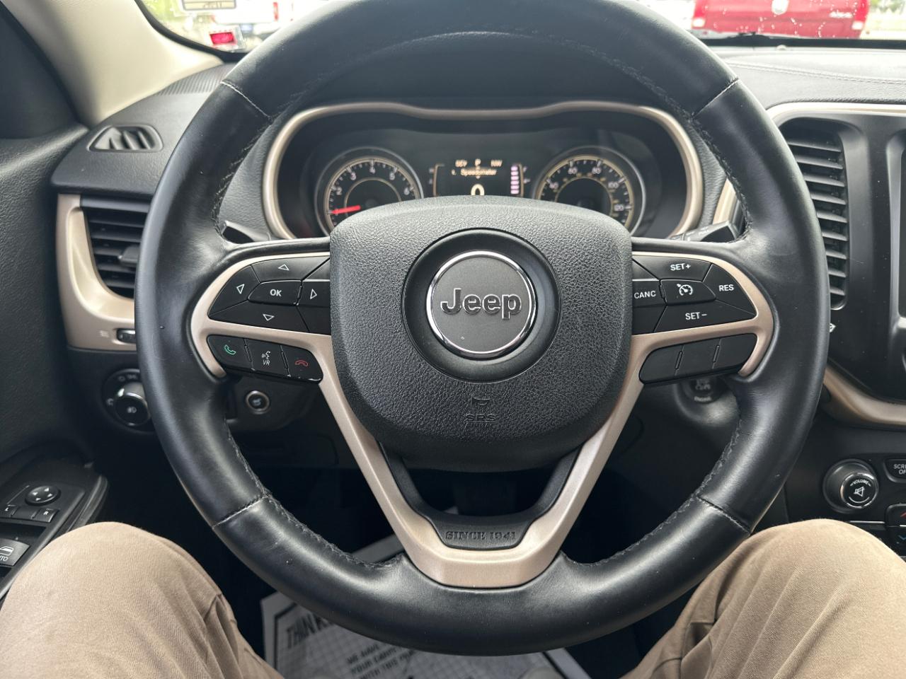 Jeep Cherokee 4WD 4dr Latitude 2014