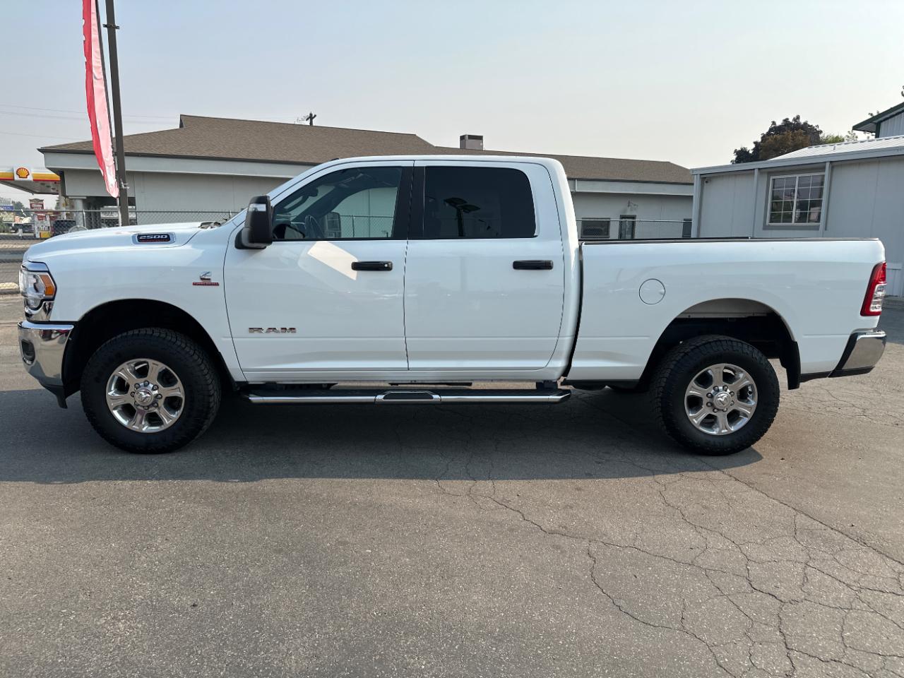 RAM 2500 Big Horn 4x4 Crew Cab 6'4" Box 2024