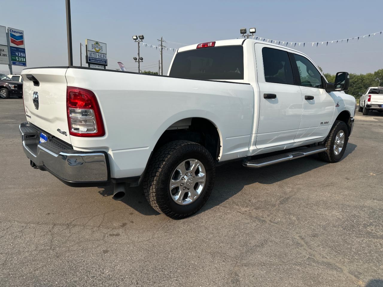 RAM 2500 Big Horn 4x4 Crew Cab 6'4" Box 2024