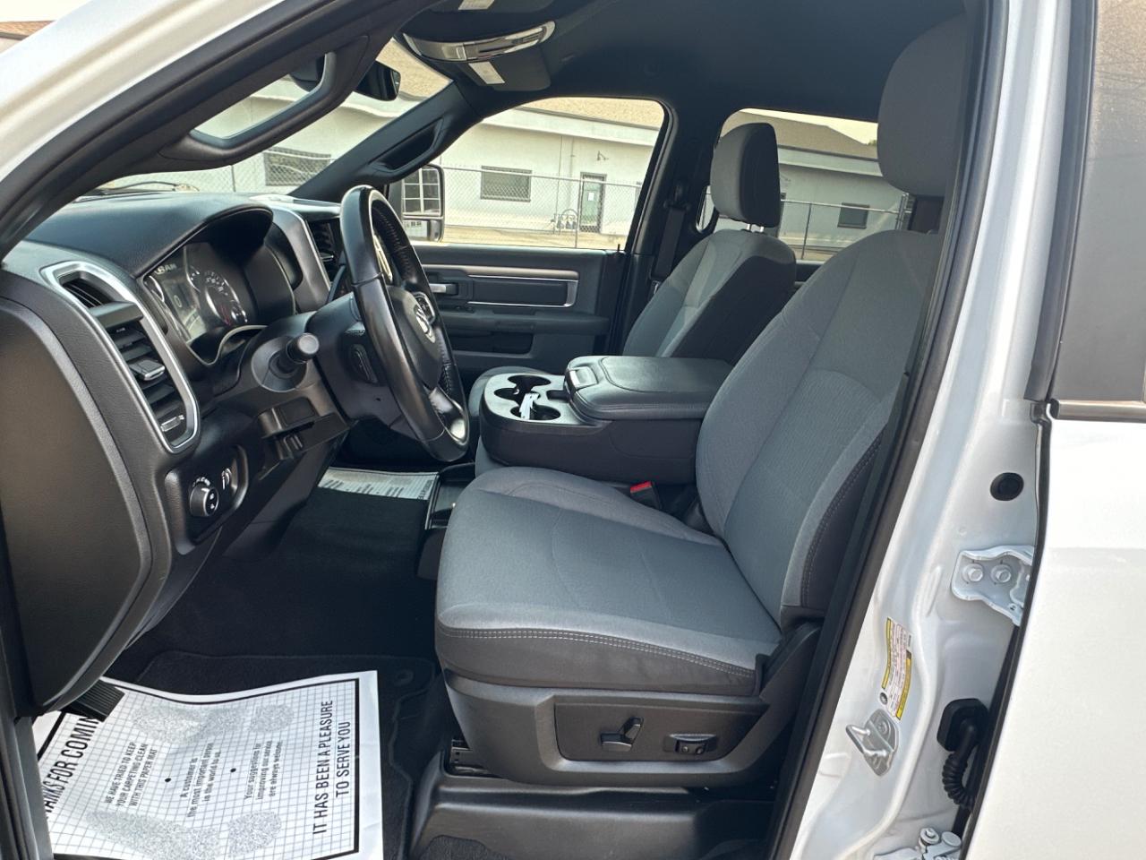 RAM 2500 Big Horn 4x4 Crew Cab 6'4" Box 2024