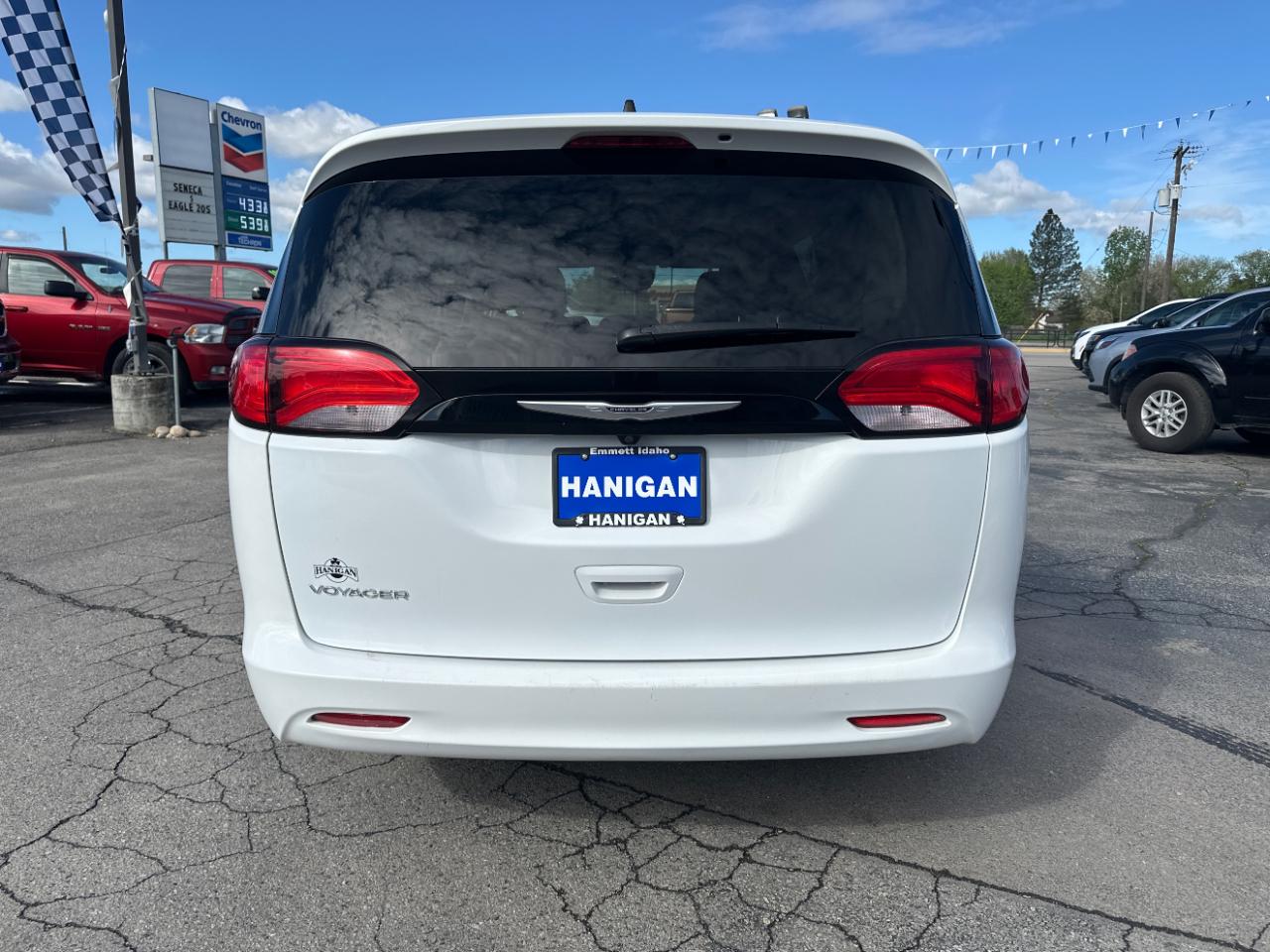 Chrysler Voyager LX FWD 2023