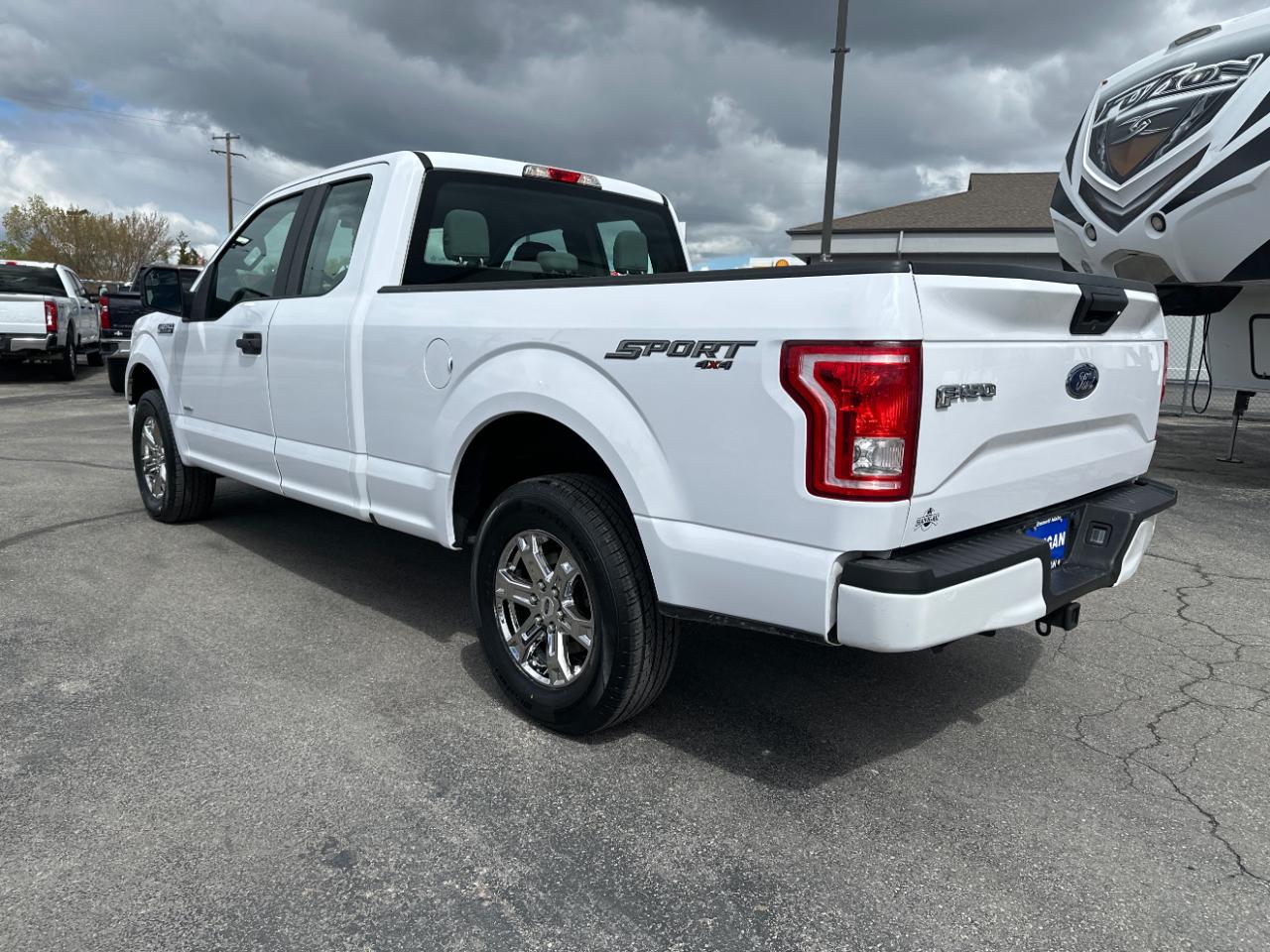 Ford F-150 4WD SuperCab 145" Lariat 2016