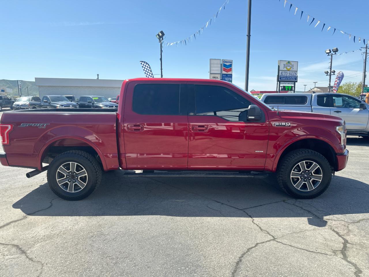 Ford F-150 4WD SuperCrew 145" Lariat 2016