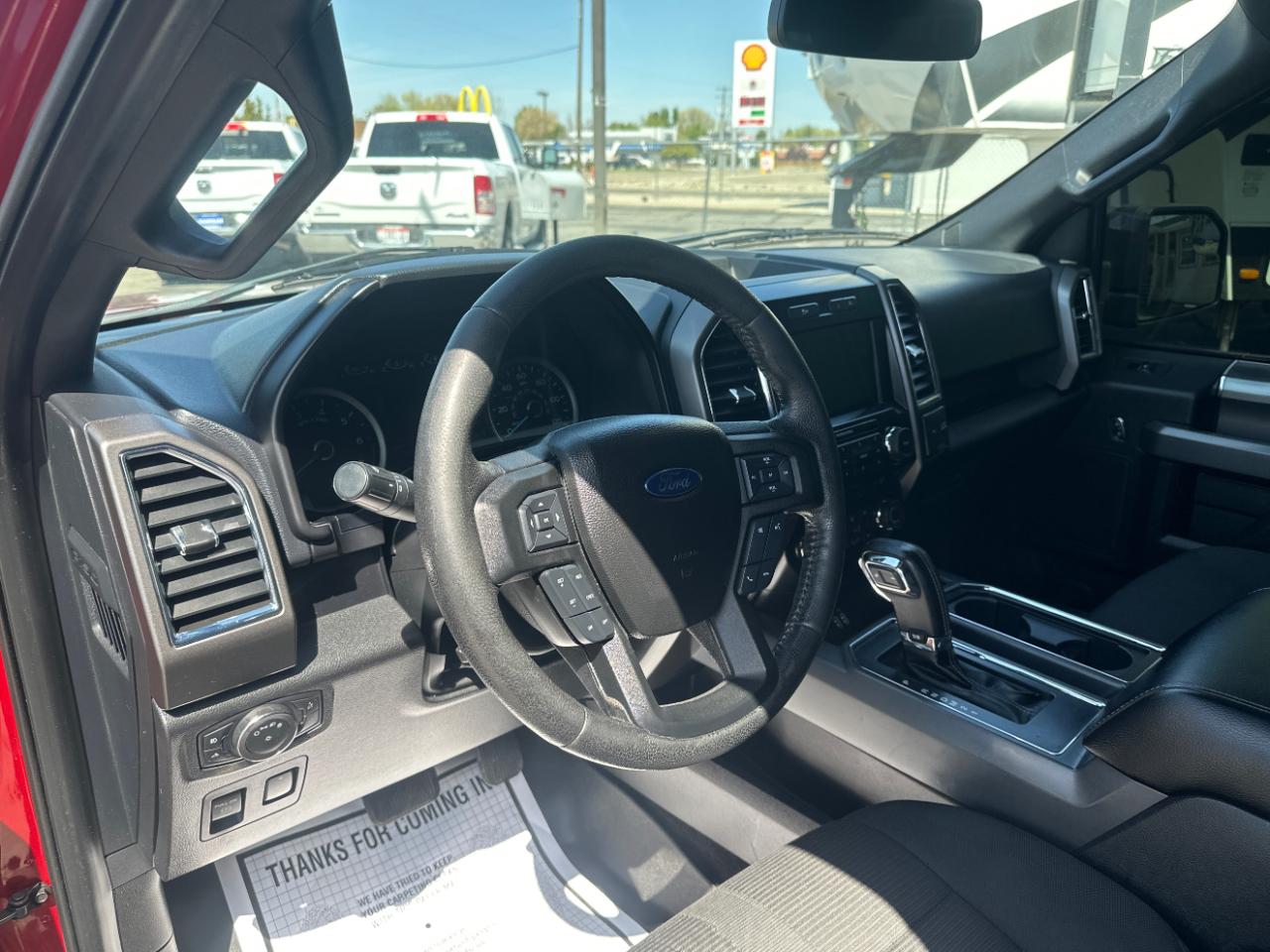 Ford F-150 4WD SuperCrew 145" Lariat 2016