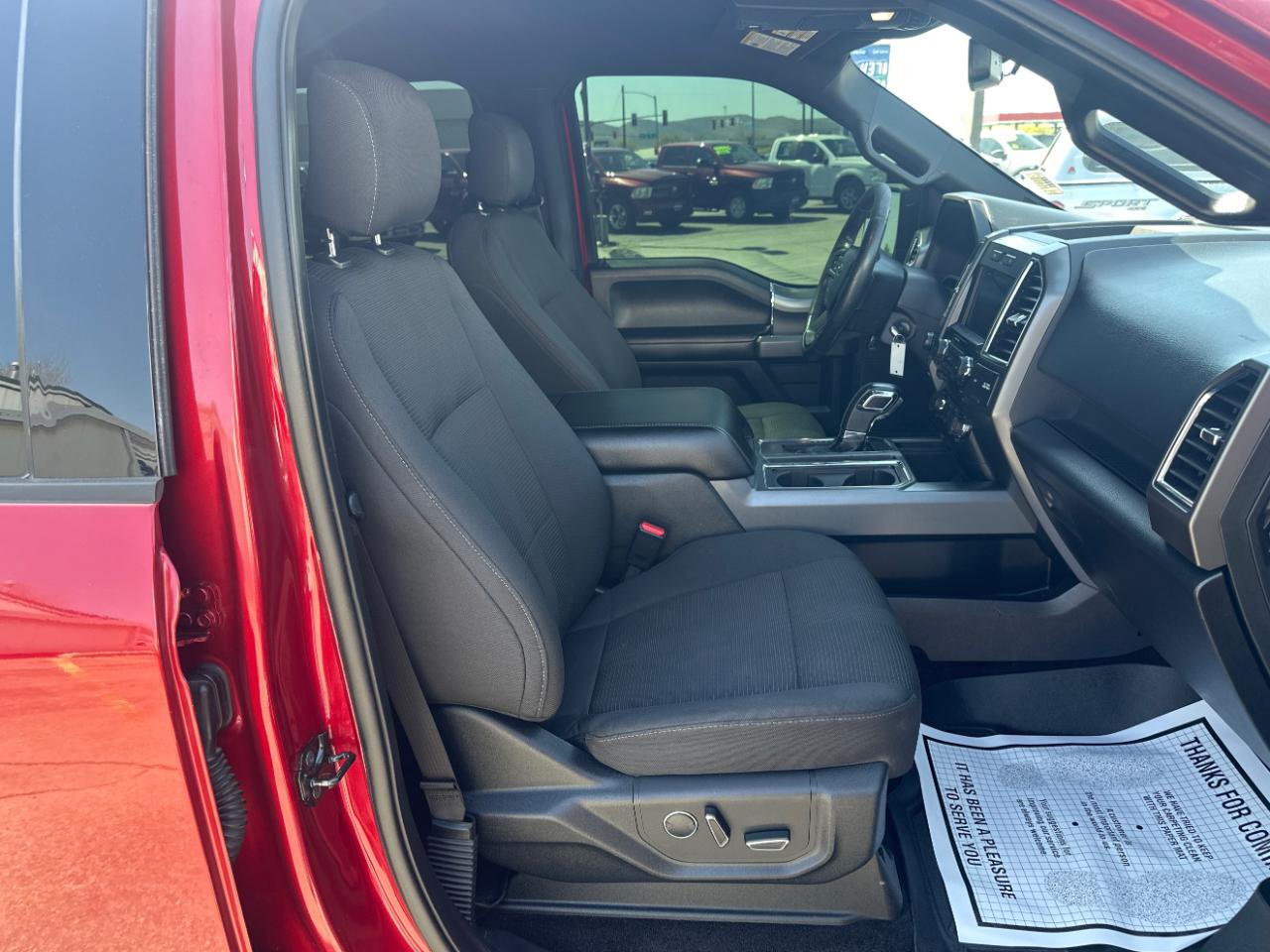 Ford F-150 4WD SuperCrew 145" Lariat 2016