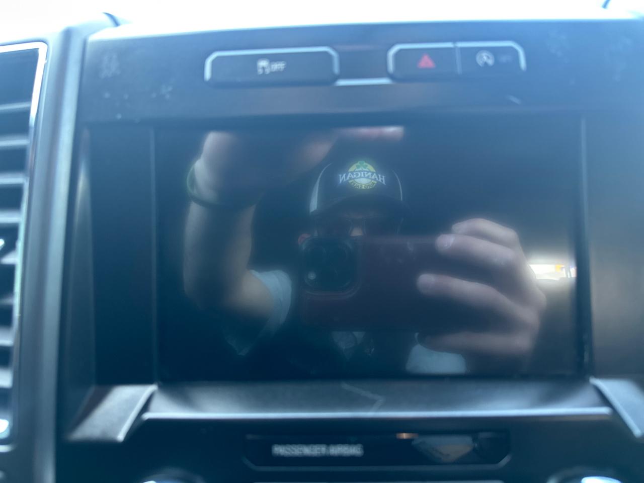 Ford F-150 4WD SuperCrew 145" Lariat 2016