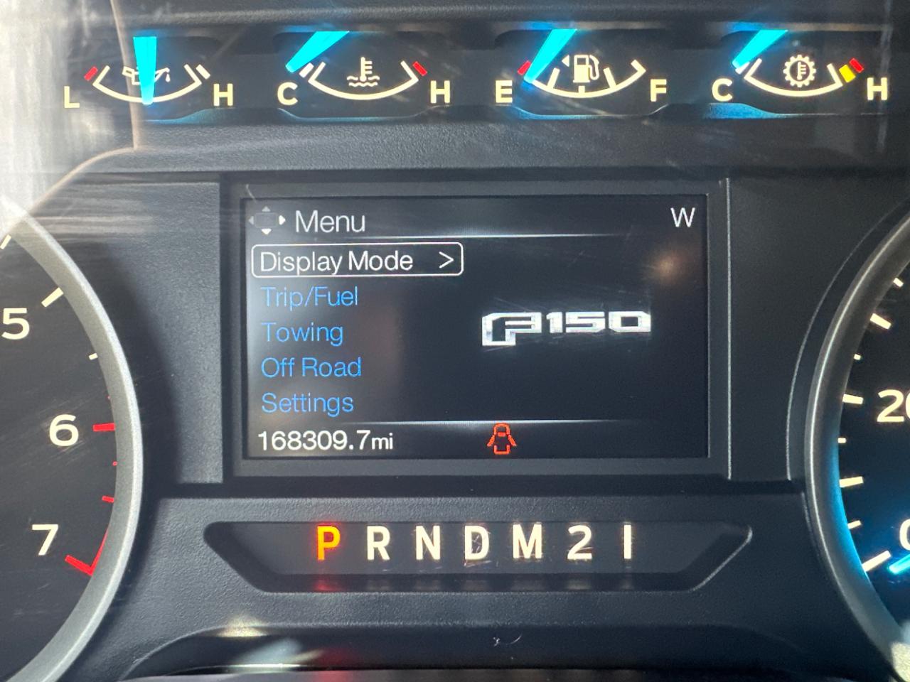 Ford F-150 4WD SuperCrew 145" Lariat 2016