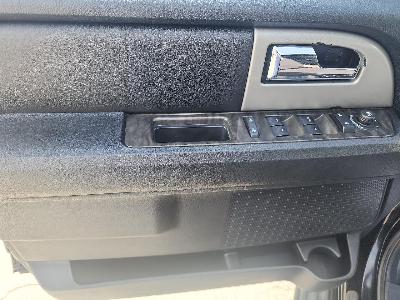 Ford Expedition EL 4WD 4dr Limited 2016