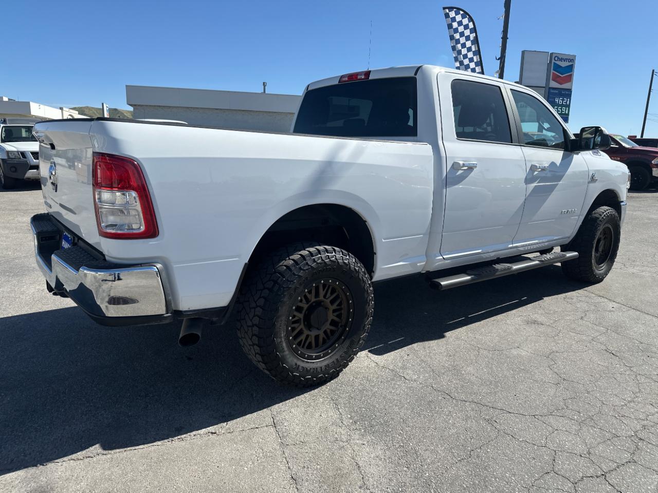 RAM 3500 Big Horn 4x4 Crew Cab 6'4" Box 2019