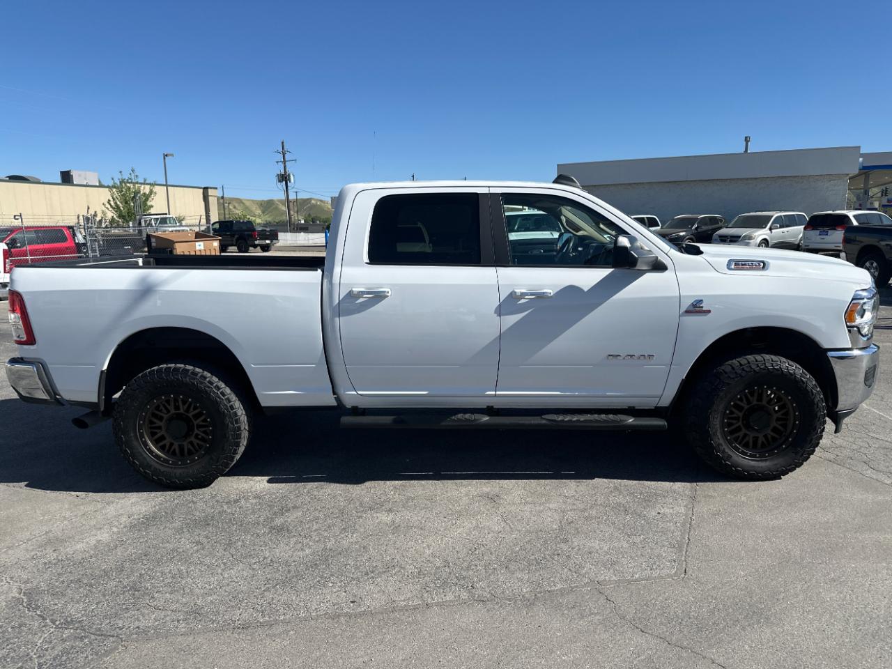 RAM 3500 Big Horn 4x4 Crew Cab 6'4" Box 2019