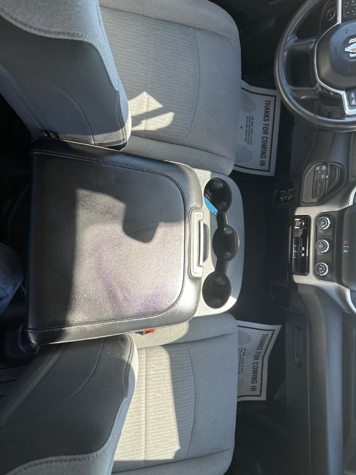 RAM 3500 Big Horn 4x4 Crew Cab 6'4" Box 2019