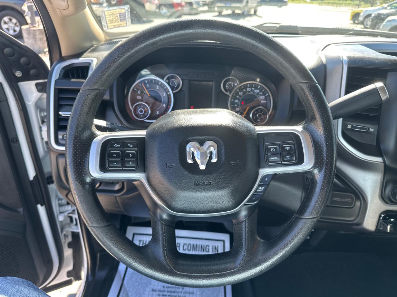 RAM 3500 Big Horn 4x4 Crew Cab 6'4" Box 2019