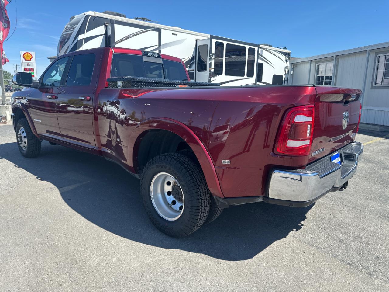 RAM 3500 Laramie 4x4 Crew Cab 8' Box 2022