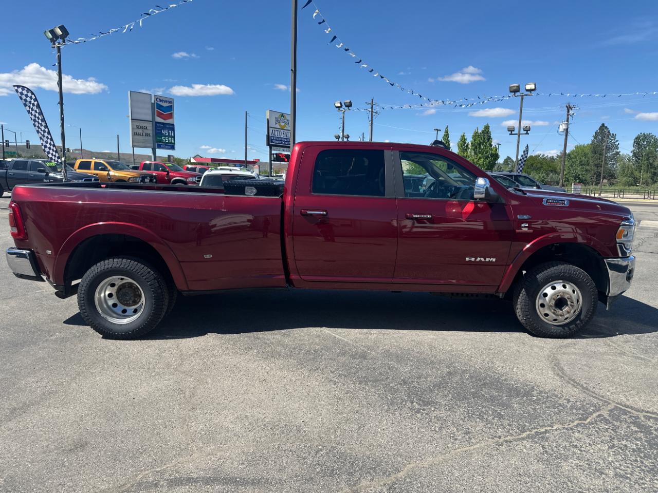 RAM 3500 Laramie 4x4 Crew Cab 8' Box 2022