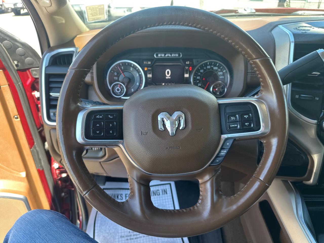 RAM 3500 Laramie 4x4 Crew Cab 8' Box 2022