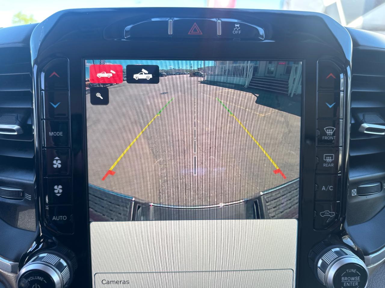 RAM 3500 Laramie 4x4 Crew Cab 8' Box 2022
