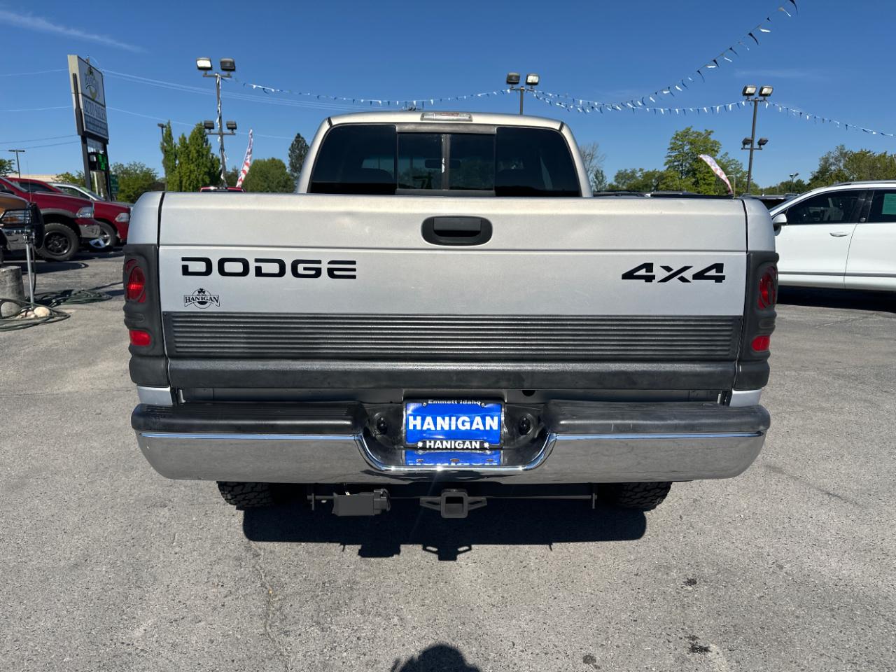 Dodge Ram 1500 4dr Quad Cab 139" WB 4WD 2000