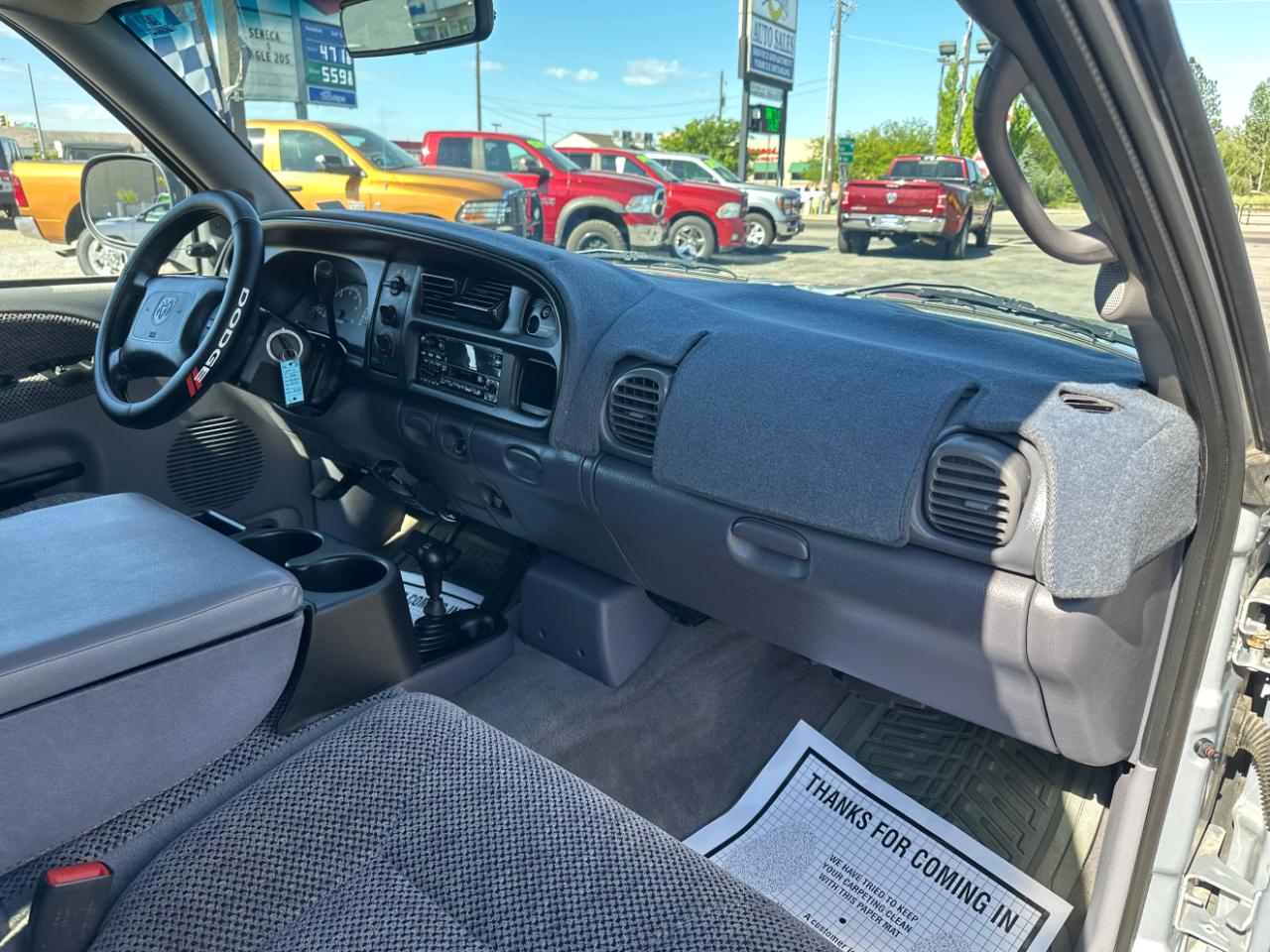 Dodge Ram 1500 4dr Quad Cab 139" WB 4WD 2000