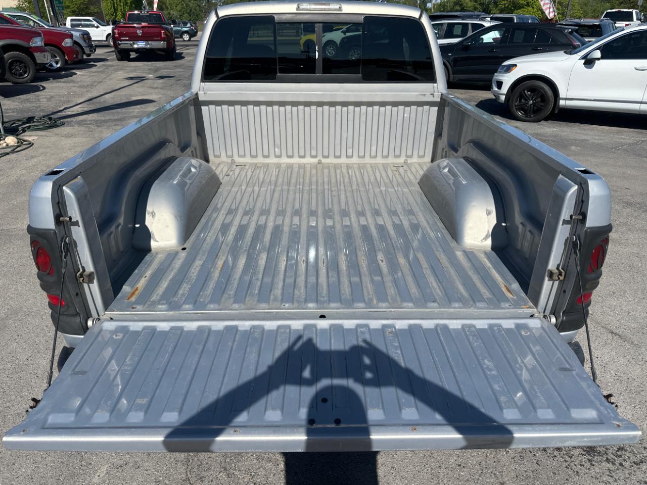 Dodge Ram 1500 4dr Quad Cab 139" WB 4WD 2000
