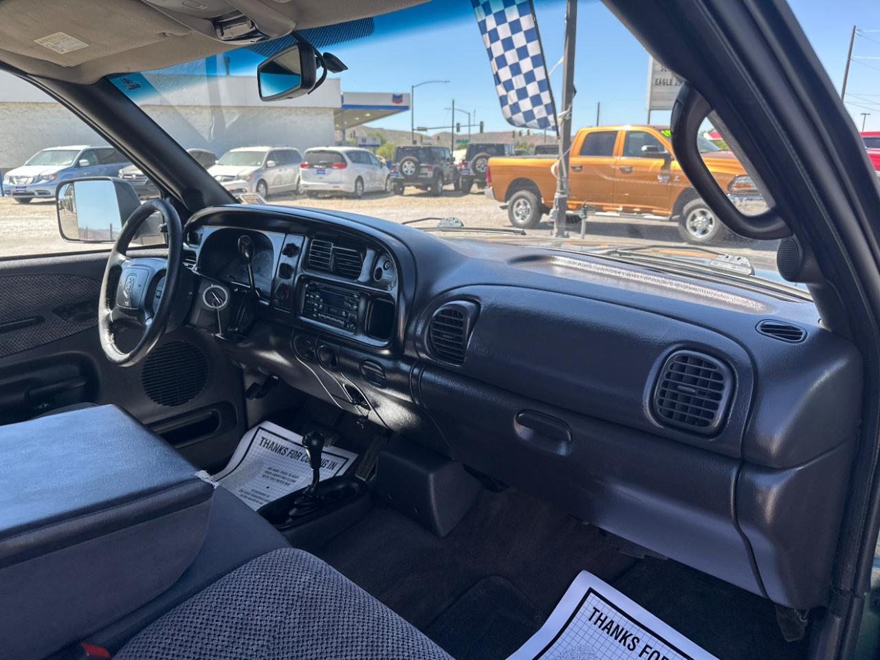 Dodge Ram 2500 4dr Quad Cab 139" WB HD 4WD 2001