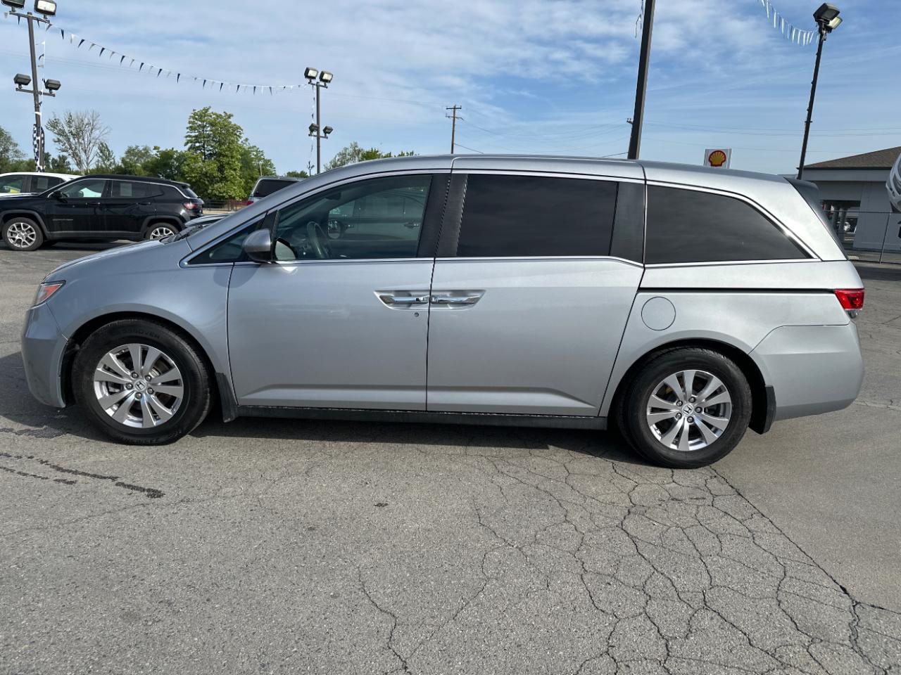 2016 Honda Odyssey EX-L with DVD Rear Entertainment System's photo