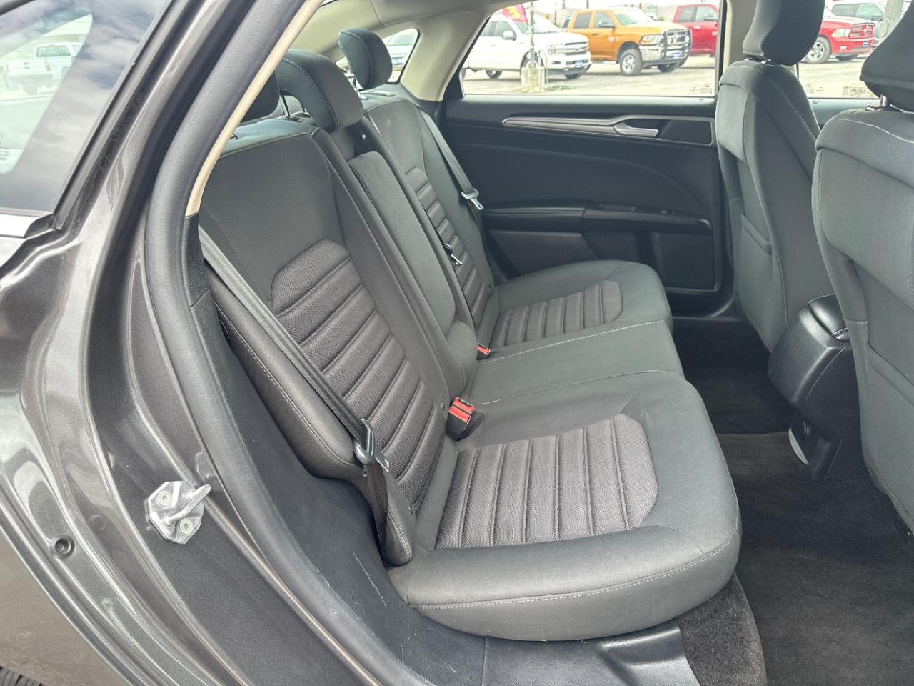 Ford Fusion SE FWD 2018