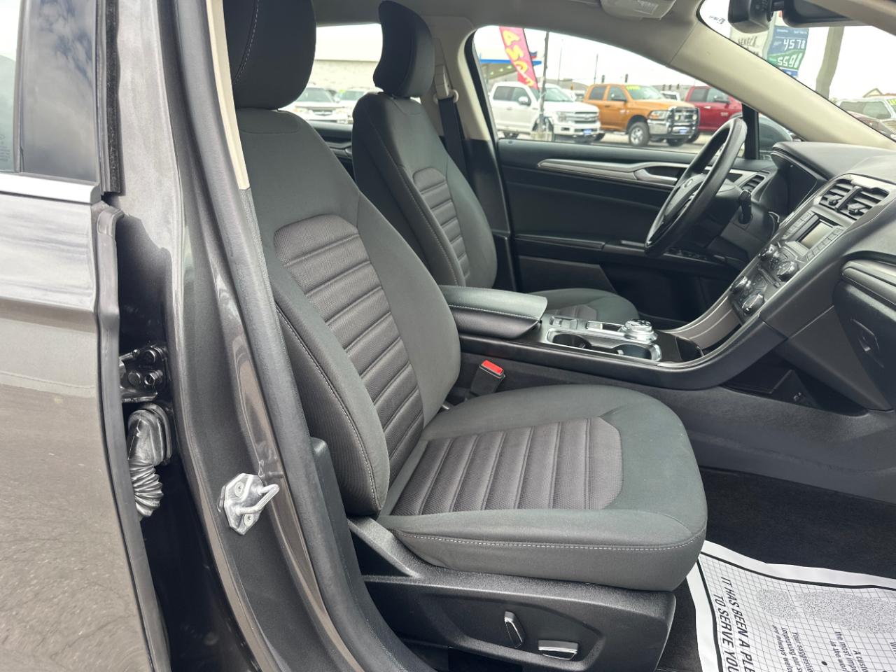 Ford Fusion SE FWD 2018