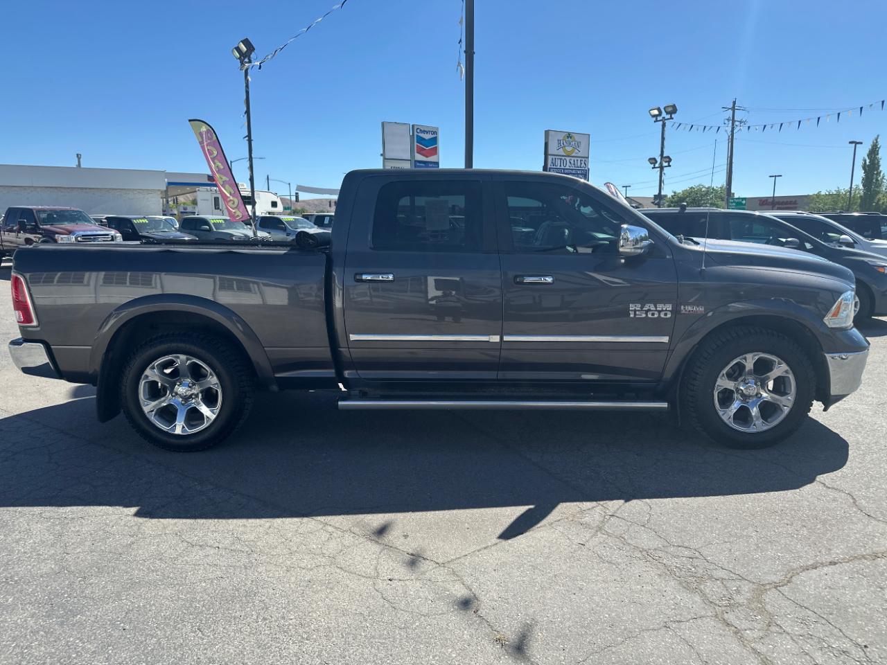 RAM 1500 4WD Crew Cab 149" Laramie 2016