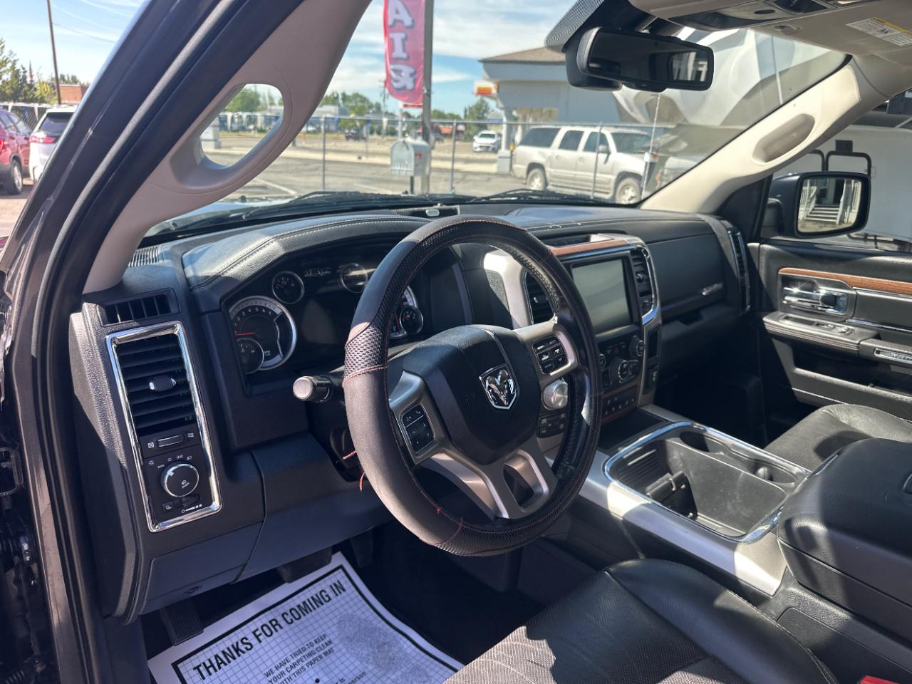 RAM 1500 4WD Crew Cab 149" Laramie 2016