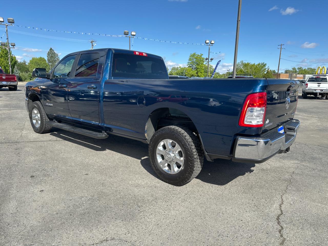 RAM 2500 Big Horn 4x4 Crew Cab 8' Box 2021