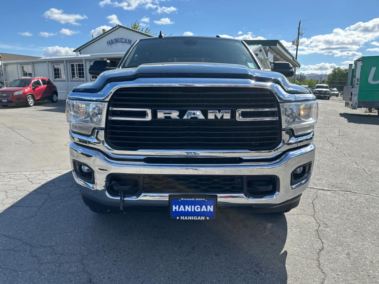 RAM 2500 Big Horn 4x4 Crew Cab 8' Box 2021