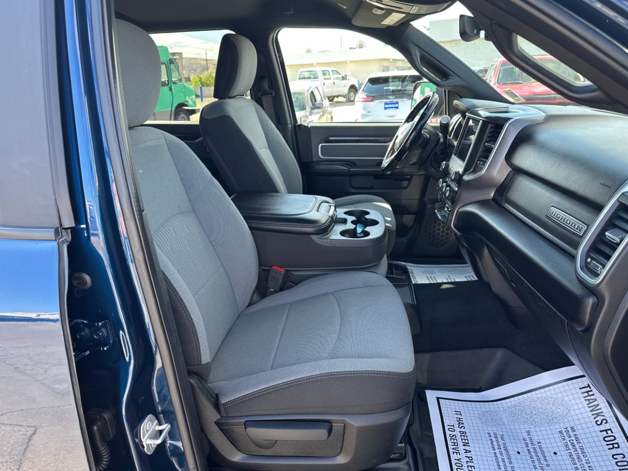RAM 2500 Big Horn 4x4 Crew Cab 8' Box 2021