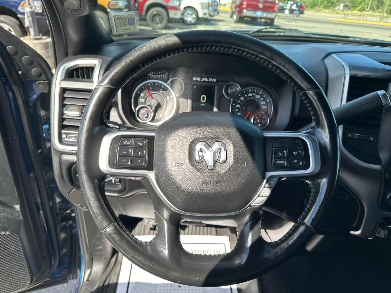 RAM 2500 Big Horn 4x4 Crew Cab 8' Box 2021